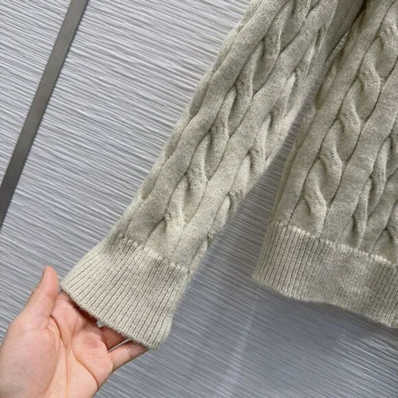 Miu Miu 2025 New Arrival Classic Cardigan Sweater - Picture 2 of 8